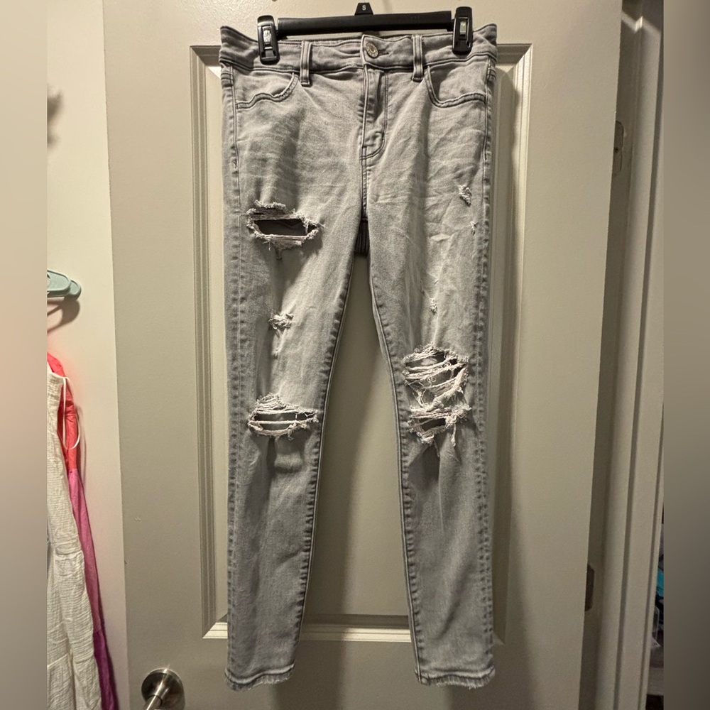 American eagle light grey jeans